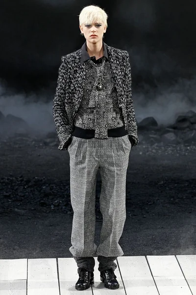 Look 37